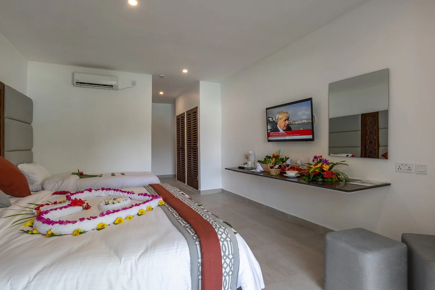 Southern Palms Beach Resort